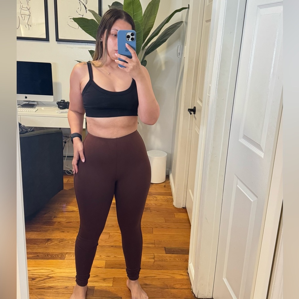 Naked Wardrobe Scrunch Butt Leggings